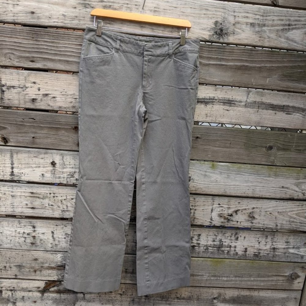 Eddie Bauer Gray Khaki Shaw Fit Pants Size 6